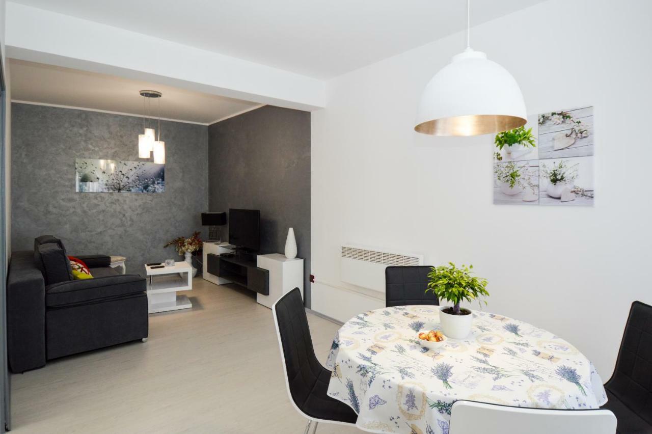 Sia House Apartment Пула Екстериор снимка